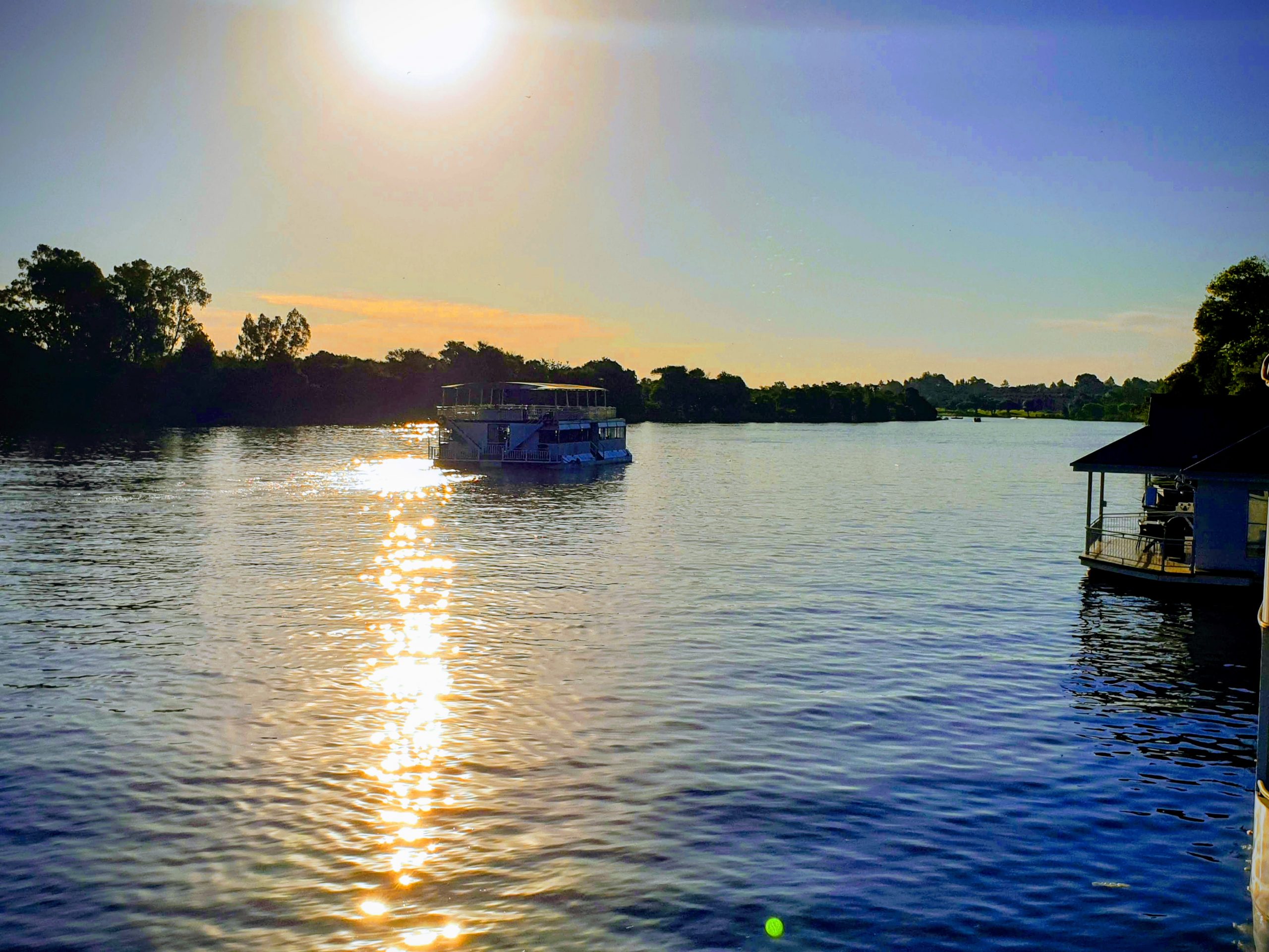 cruise on the vaal river